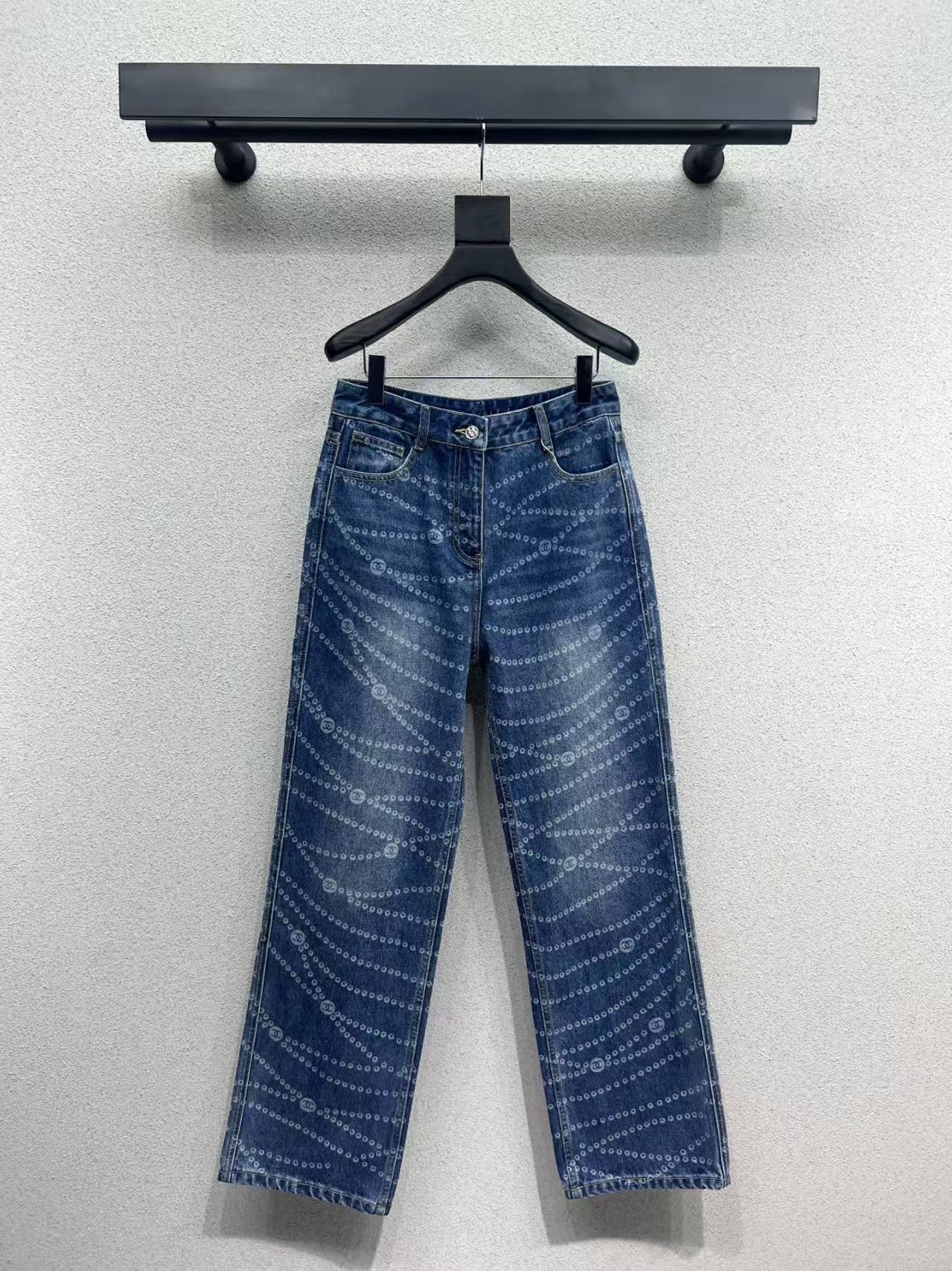 Jean imprimé entièrement brûlé au laser