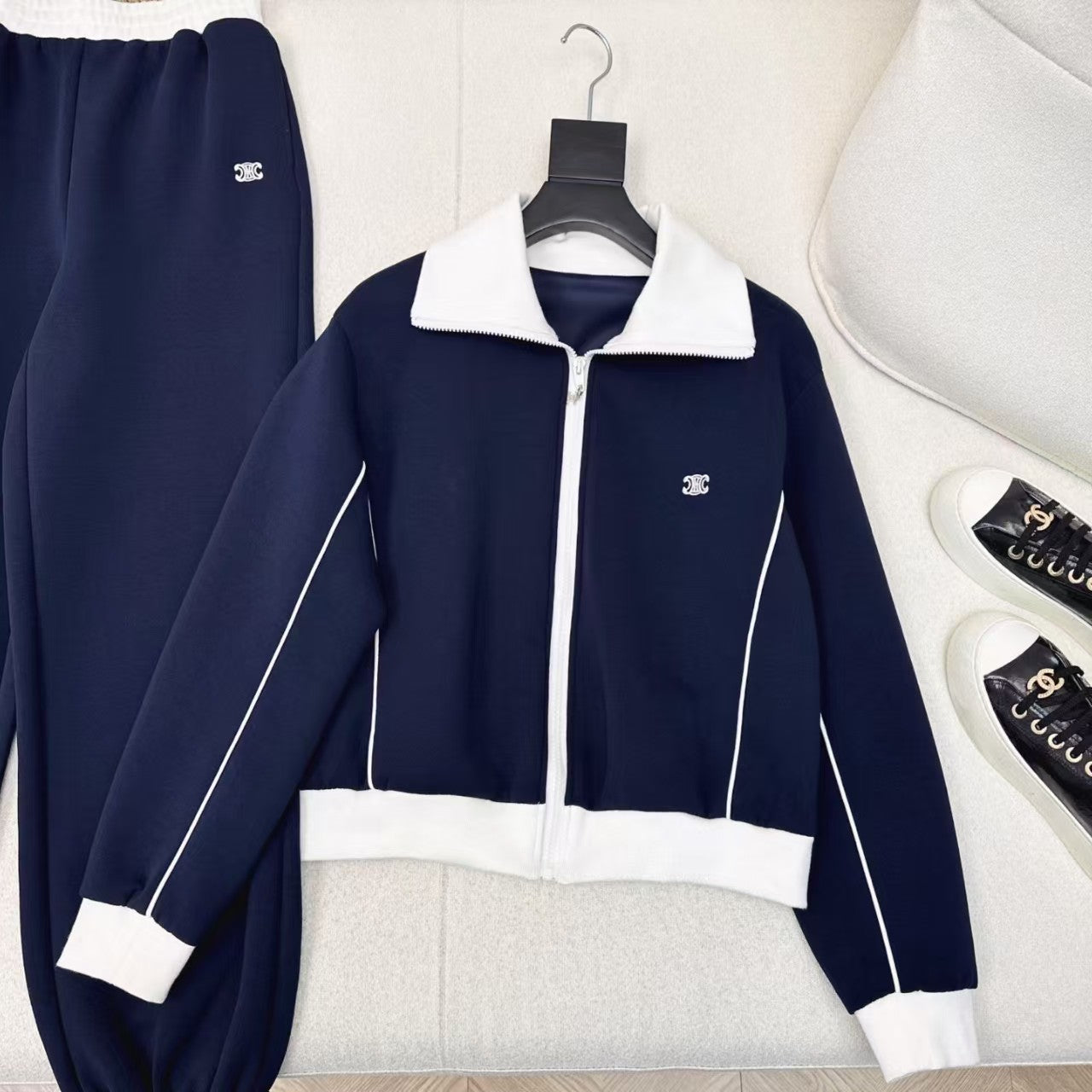 Ensemble de broderie en fil contrasté