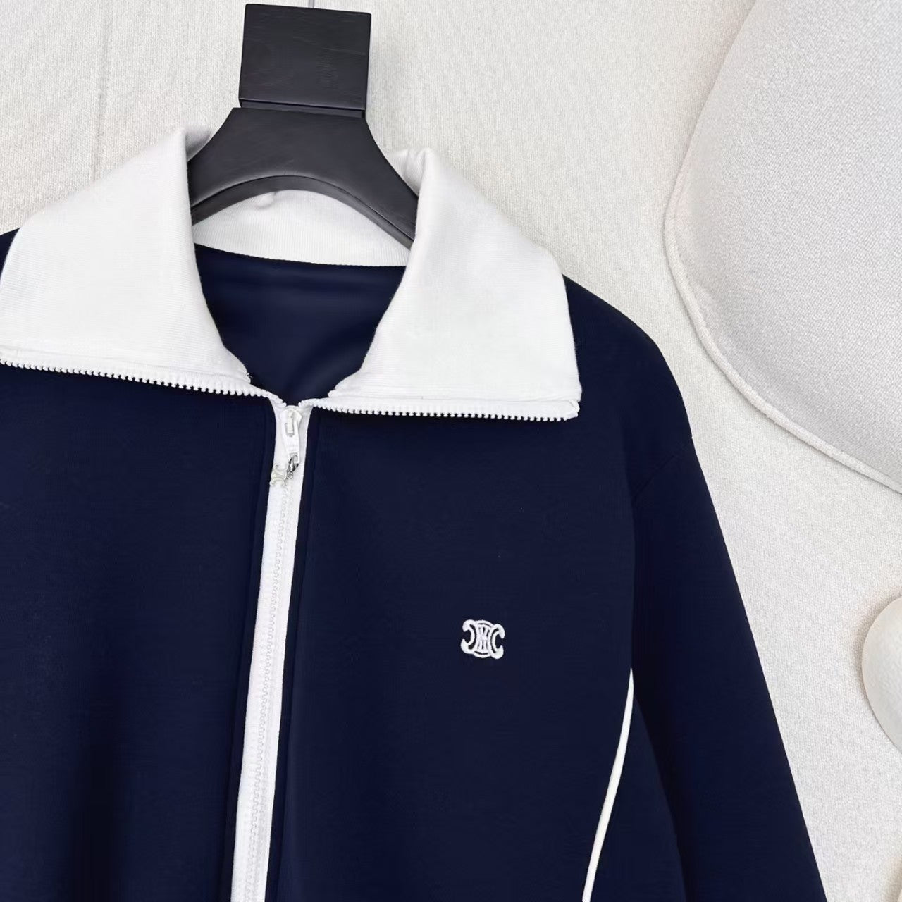 Ensemble de broderie en fil contrasté