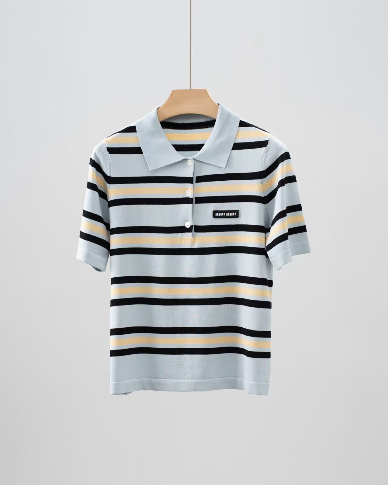 Neues gestreiftes Top