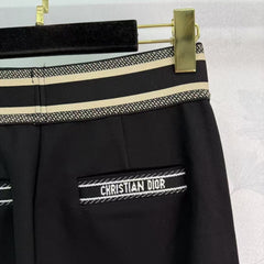 Mid-rise flared elastic leggings