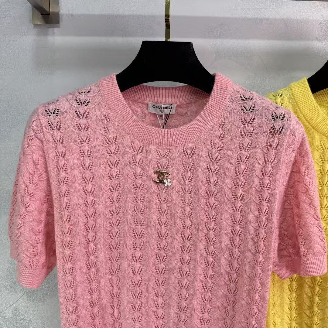 Neue gestrickte Kurzarmpullover für Frühling und Sommer