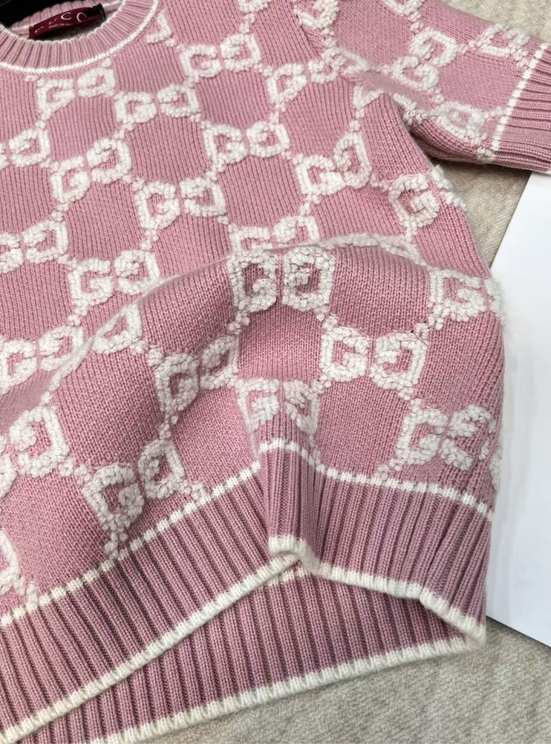 Pull en laine tricoté jacquard classique à col rond et manches courtes