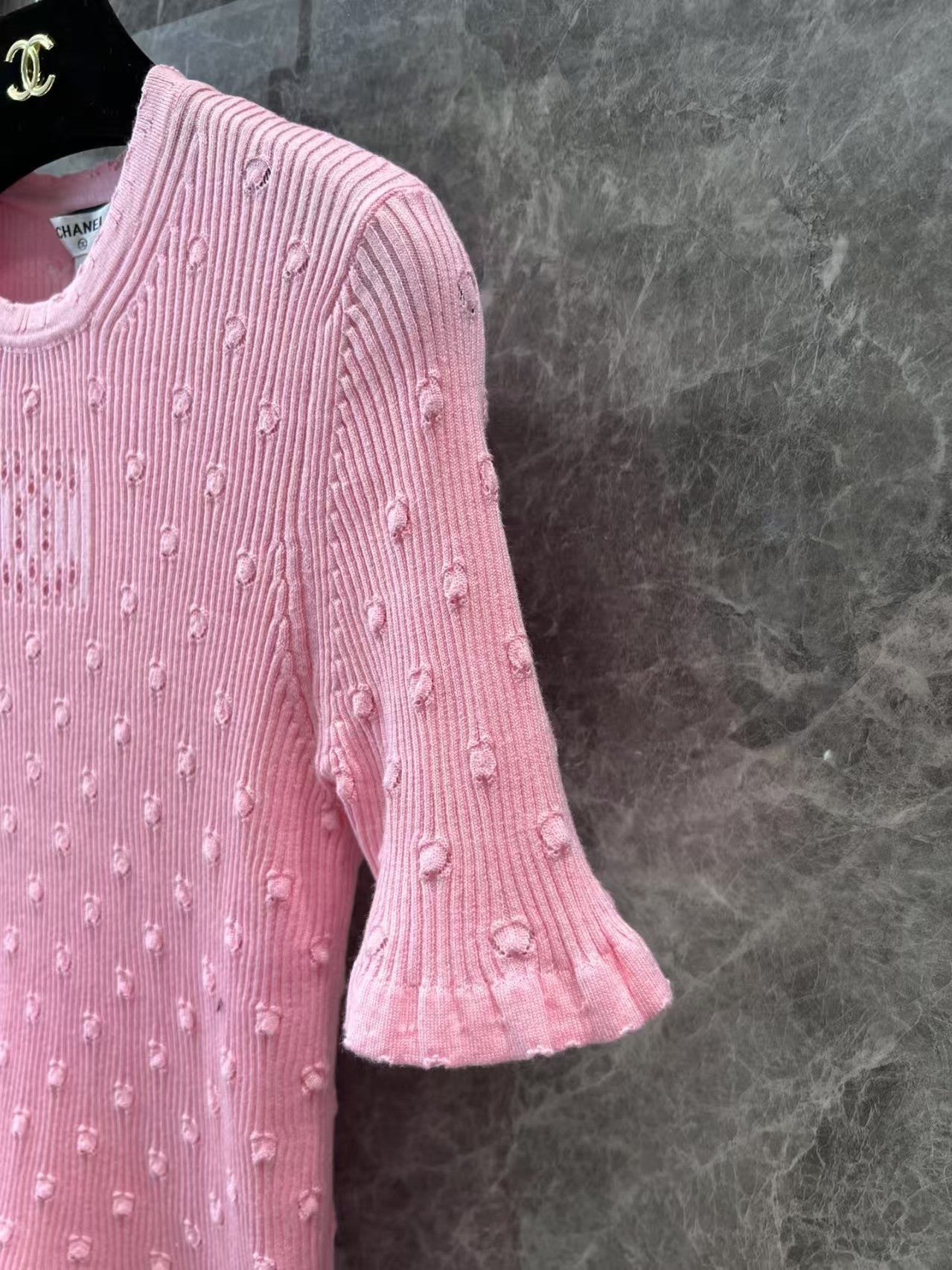 Manches courtes tricotées au crochet à pois 3D