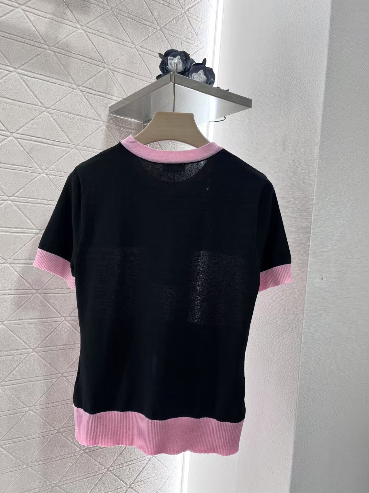 Manches courtes à rayures contrastées