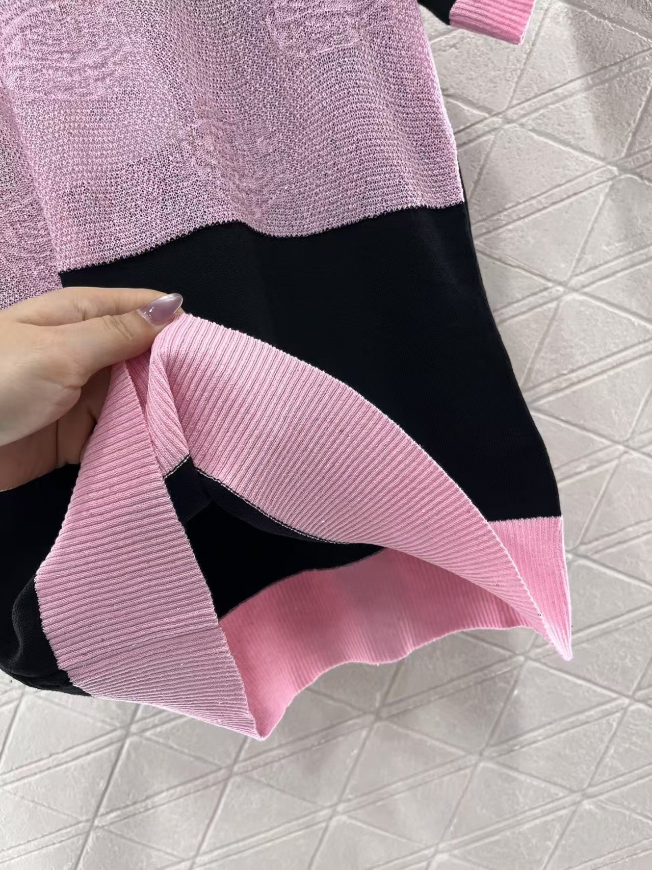 Manches courtes à rayures contrastées