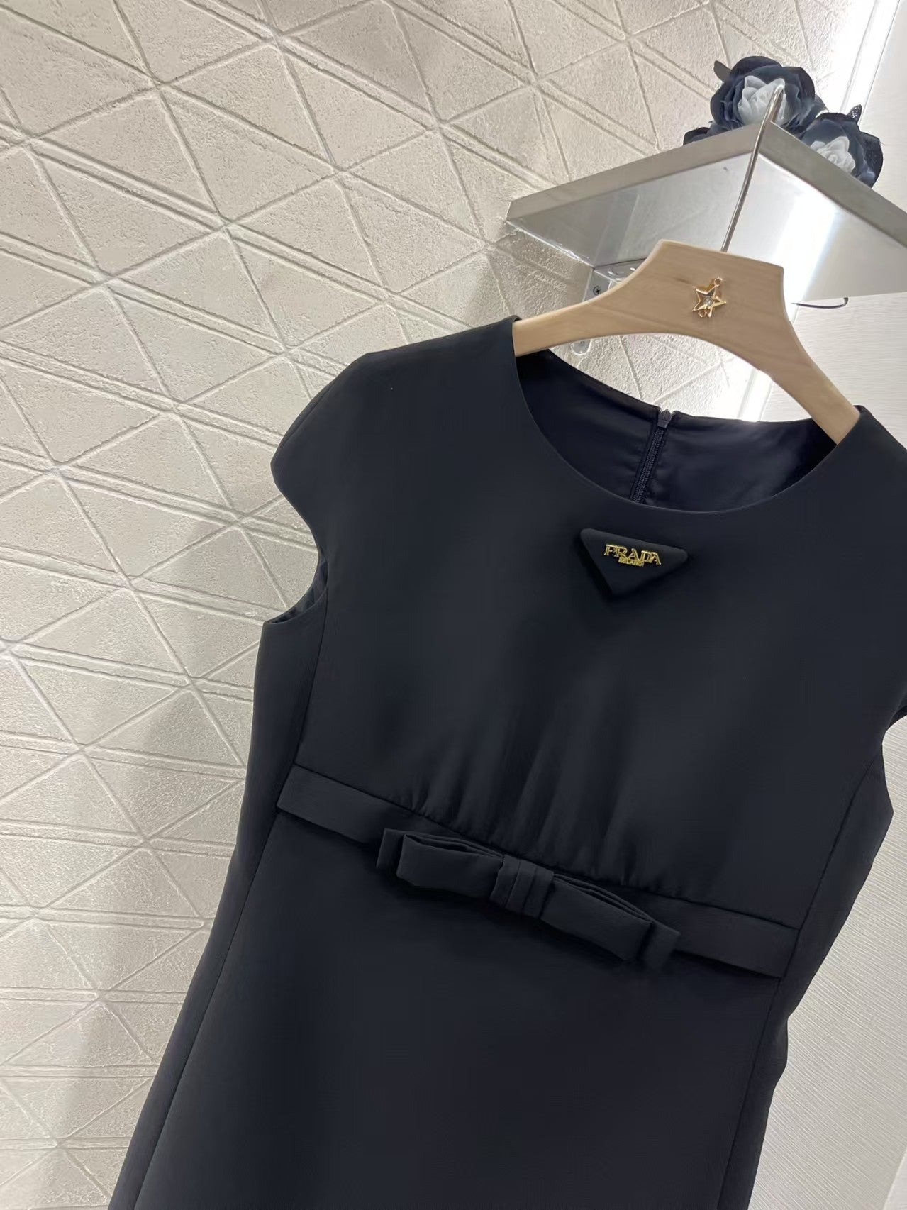 Robe à manches courtes avec nœud