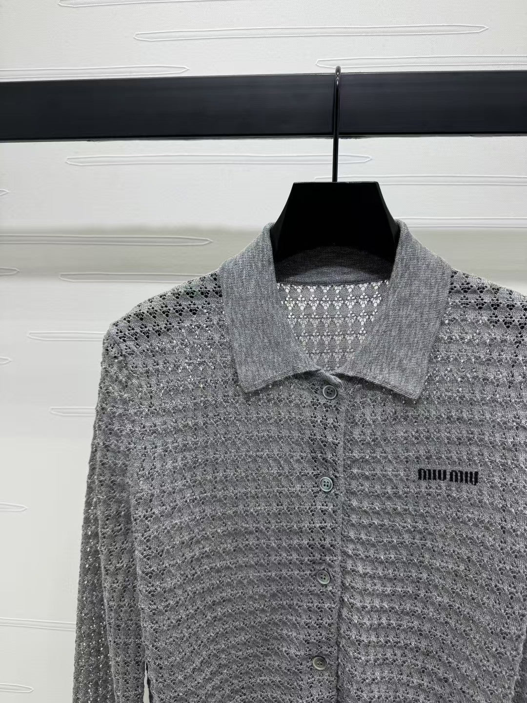 Hohles Polo-Strick-Langarmshirt