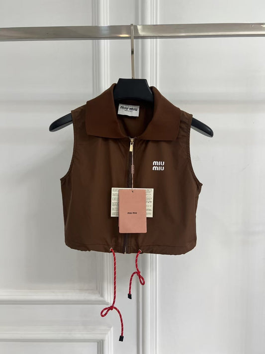 Neue kurze Nylonweste