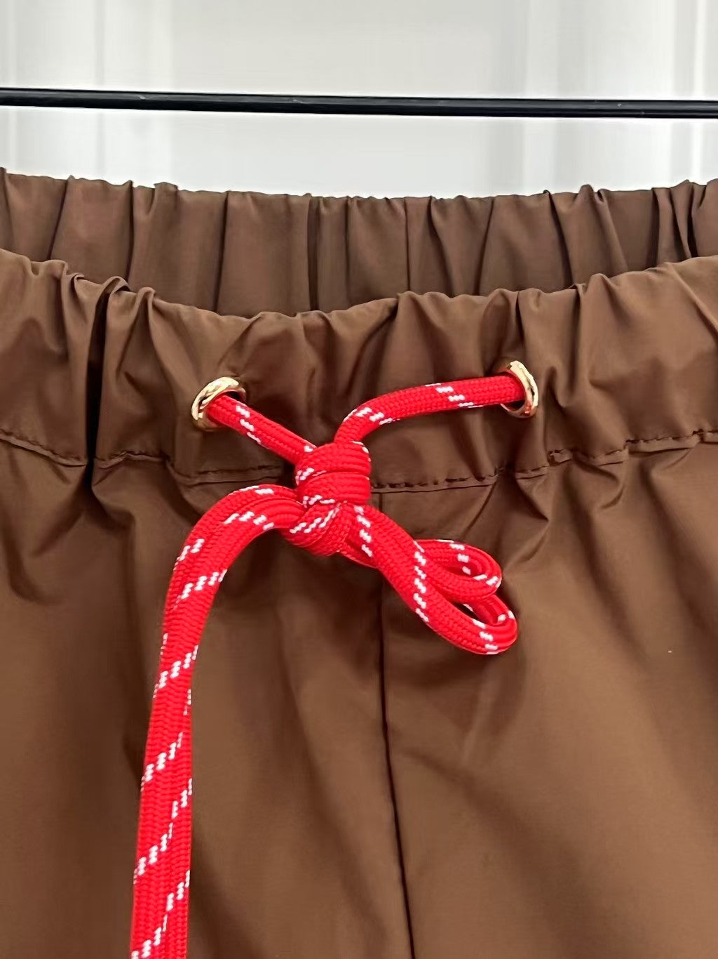 25 nouveaux shorts en nylon à taille élastique pour le début du printemps