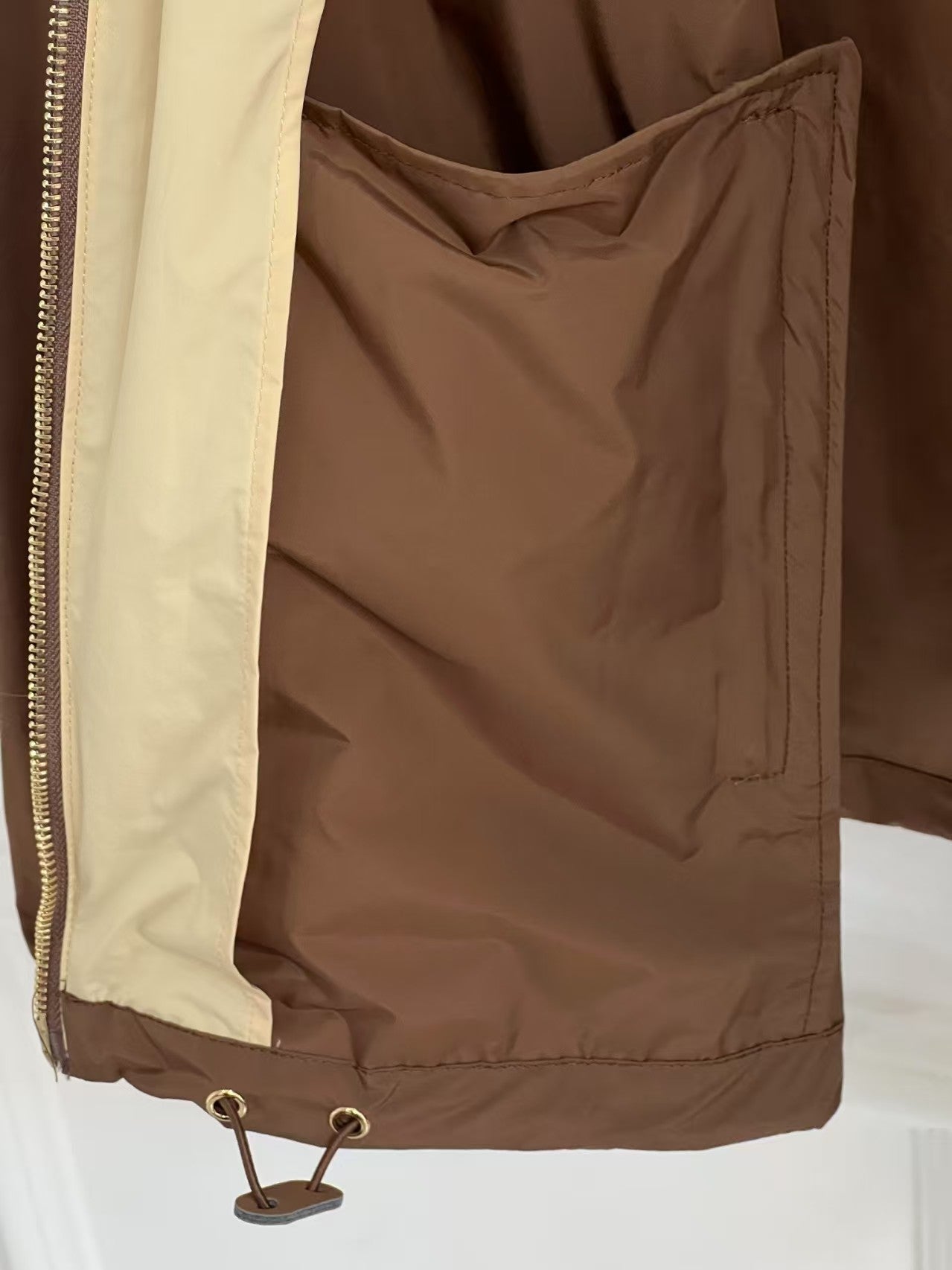 Coupe-vent à capuche New Letter de début de printemps 25