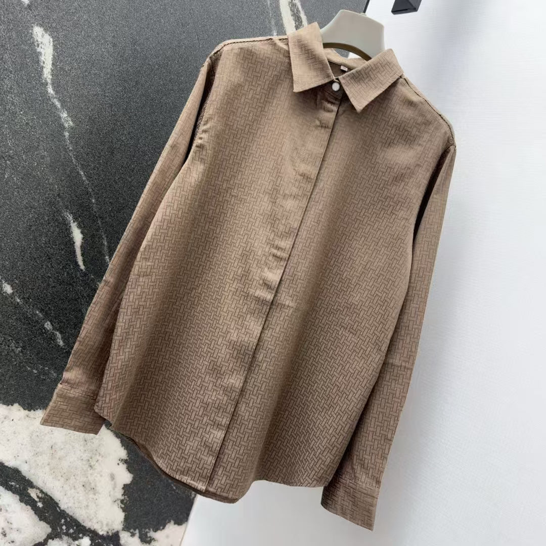 Nouvelle chemise à revers en jacquard à motif foncé au début du printemps