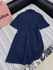 Robe classique à cordon contrasté