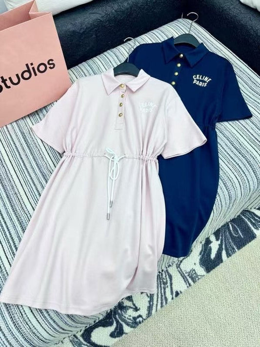 Klassisches Kleid mit kontrastierendem Kordelzug