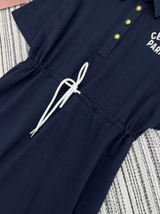 Robe classique à cordon contrasté
