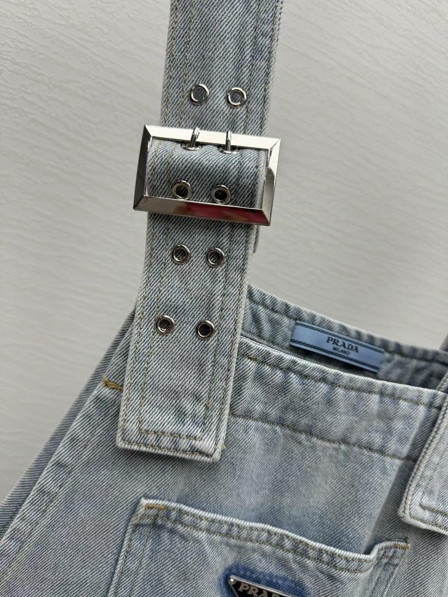 Salopette ample en denim bleu 25ss
