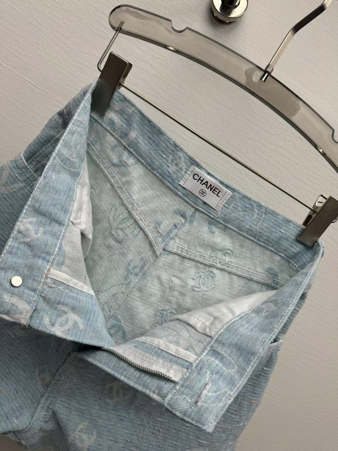 Short en jean à imprimé jacquard 25ss