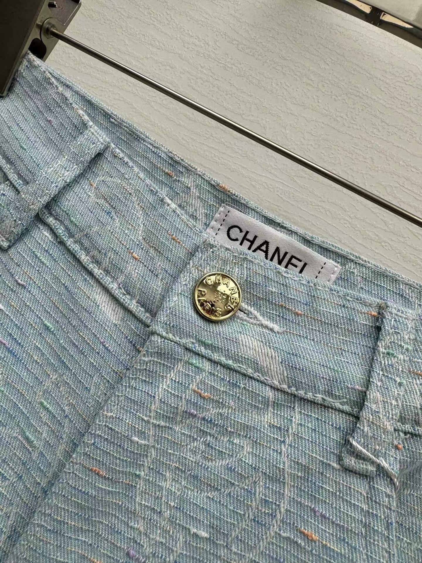 Short en jean à imprimé jacquard 25ss