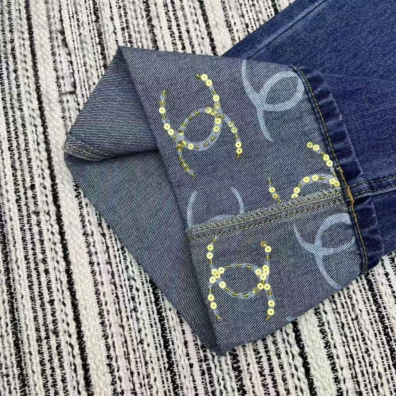 Pantalon droit en denim à paillettes avec logo imprimé Early Spring