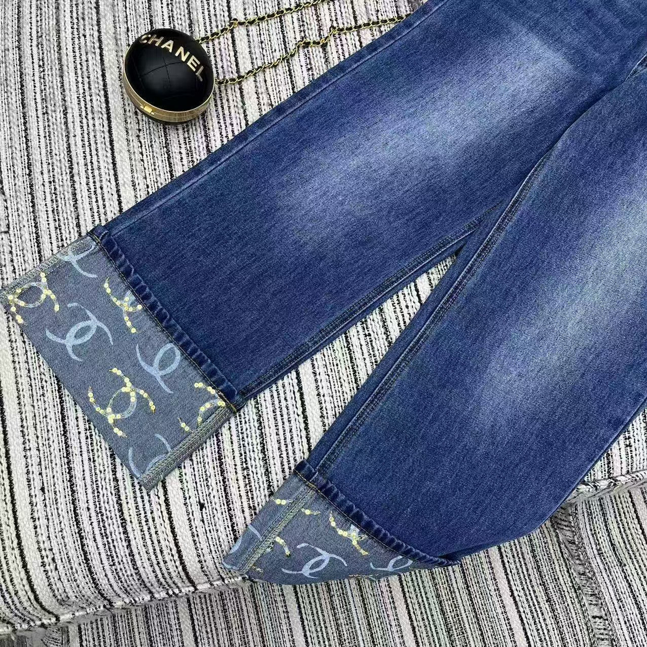 Pantalon droit en denim à paillettes avec logo imprimé Early Spring