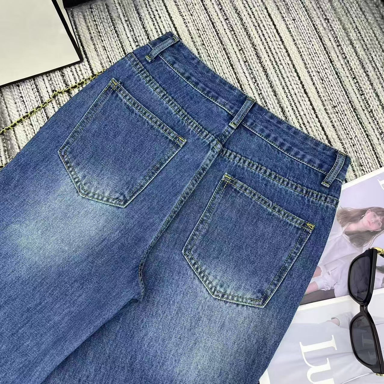 Pantalon droit en denim à paillettes avec logo imprimé Early Spring