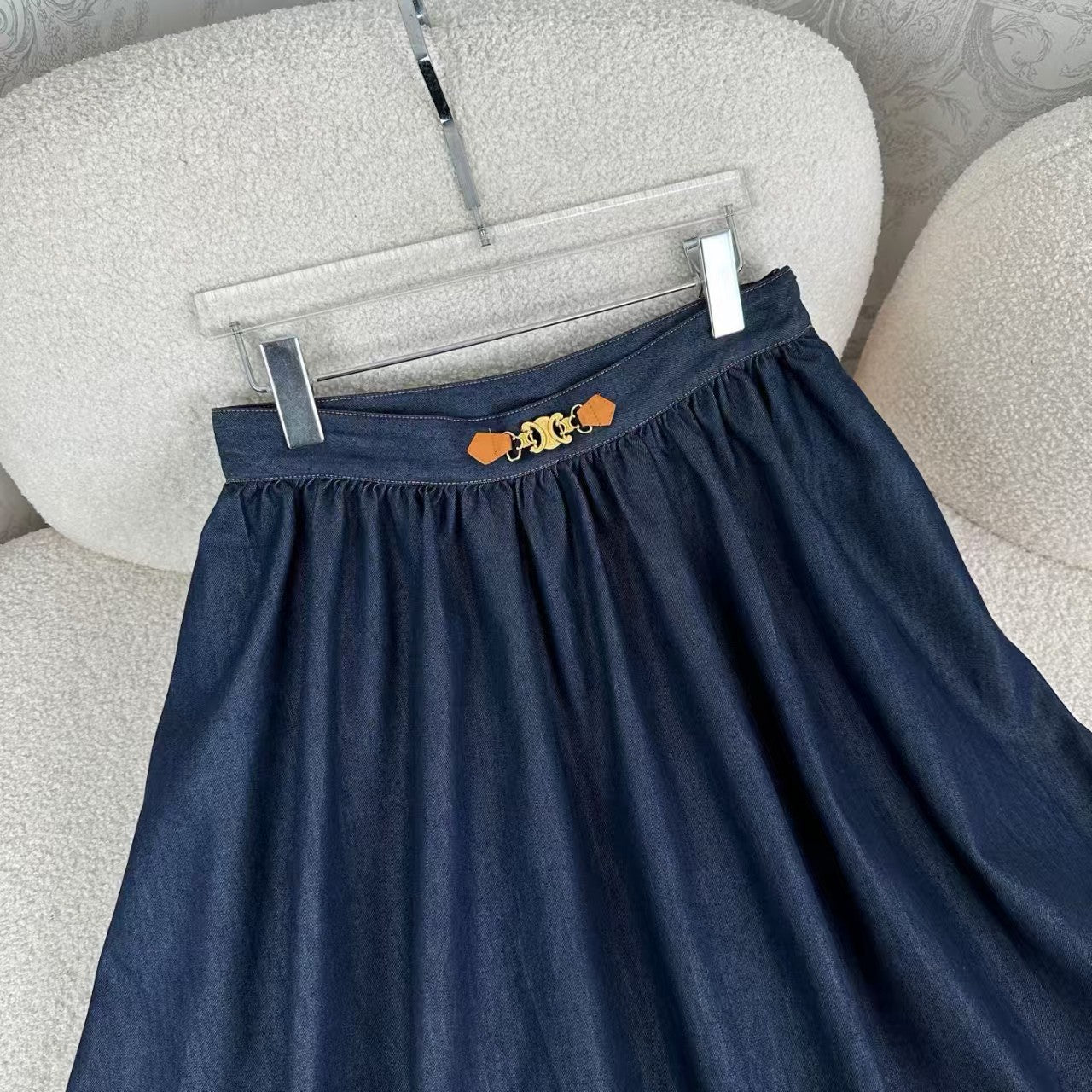 25 Jupe longue évasée en jean tendance pour le début du printemps