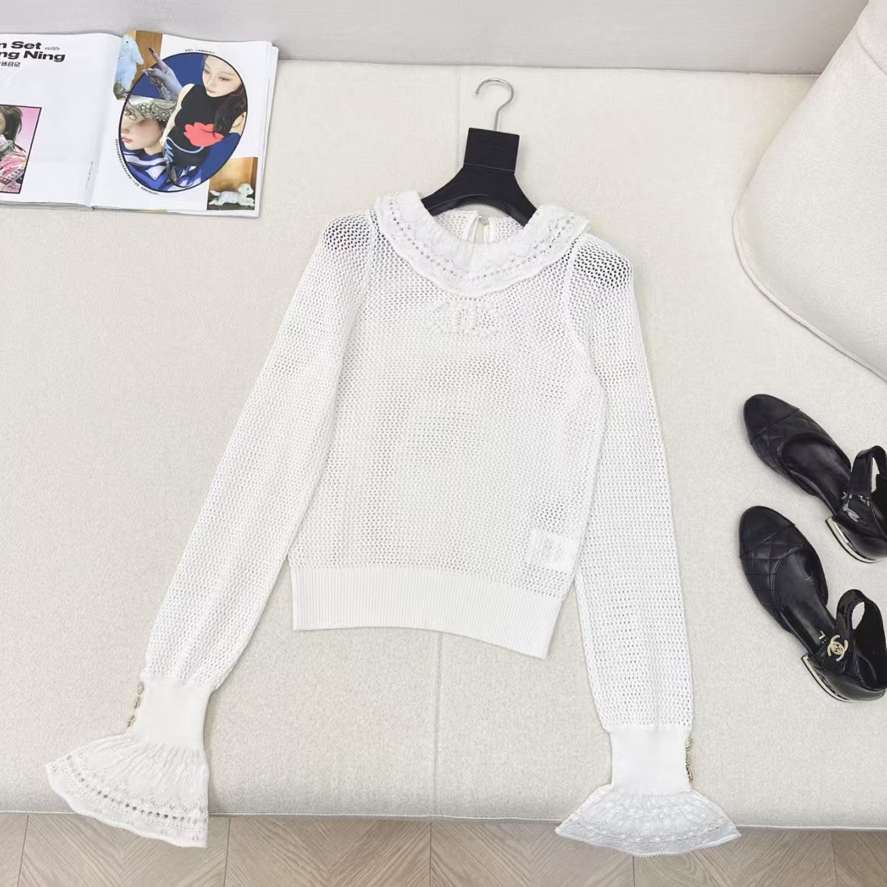 Cardigan en tricot à col en dentelle et volants de début de printemps