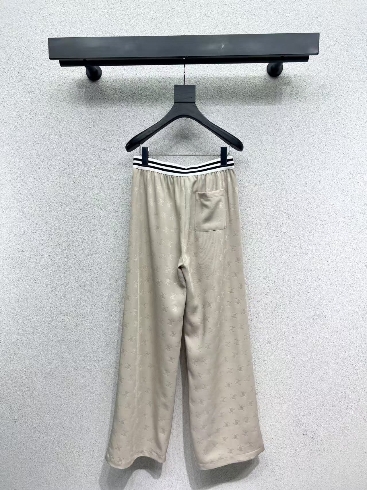 Pantalon décontracté à motif Web en relief 25