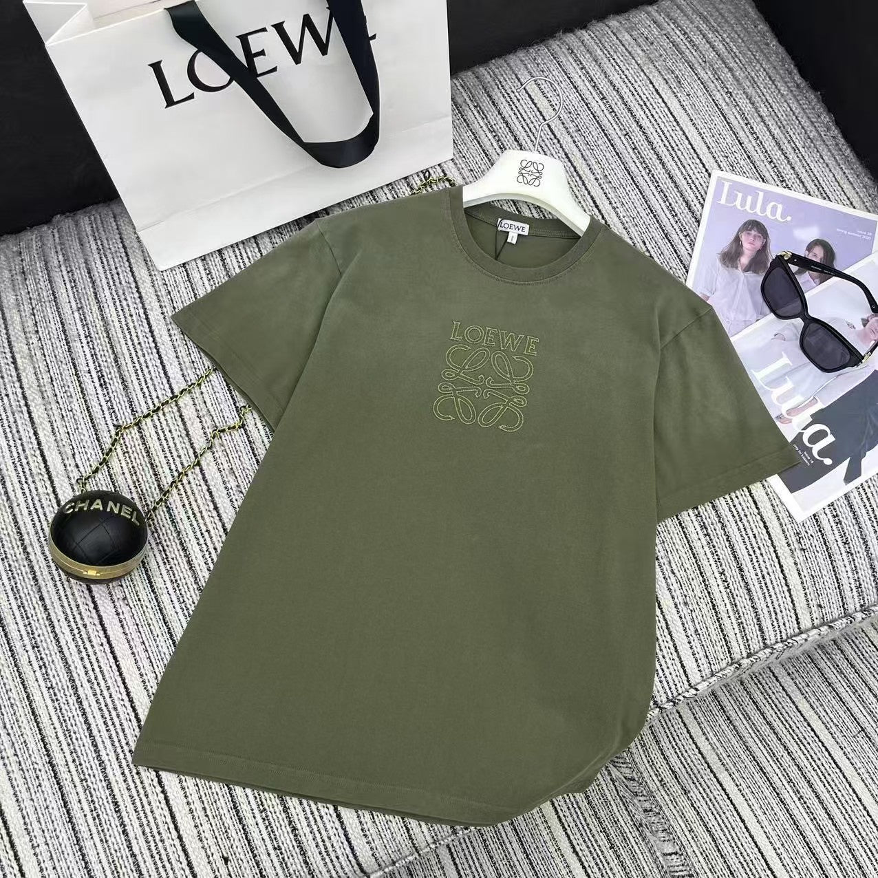 Kurzärmliges T-Shirt mit Rundhalsausschnitt und Logo-Stickerei