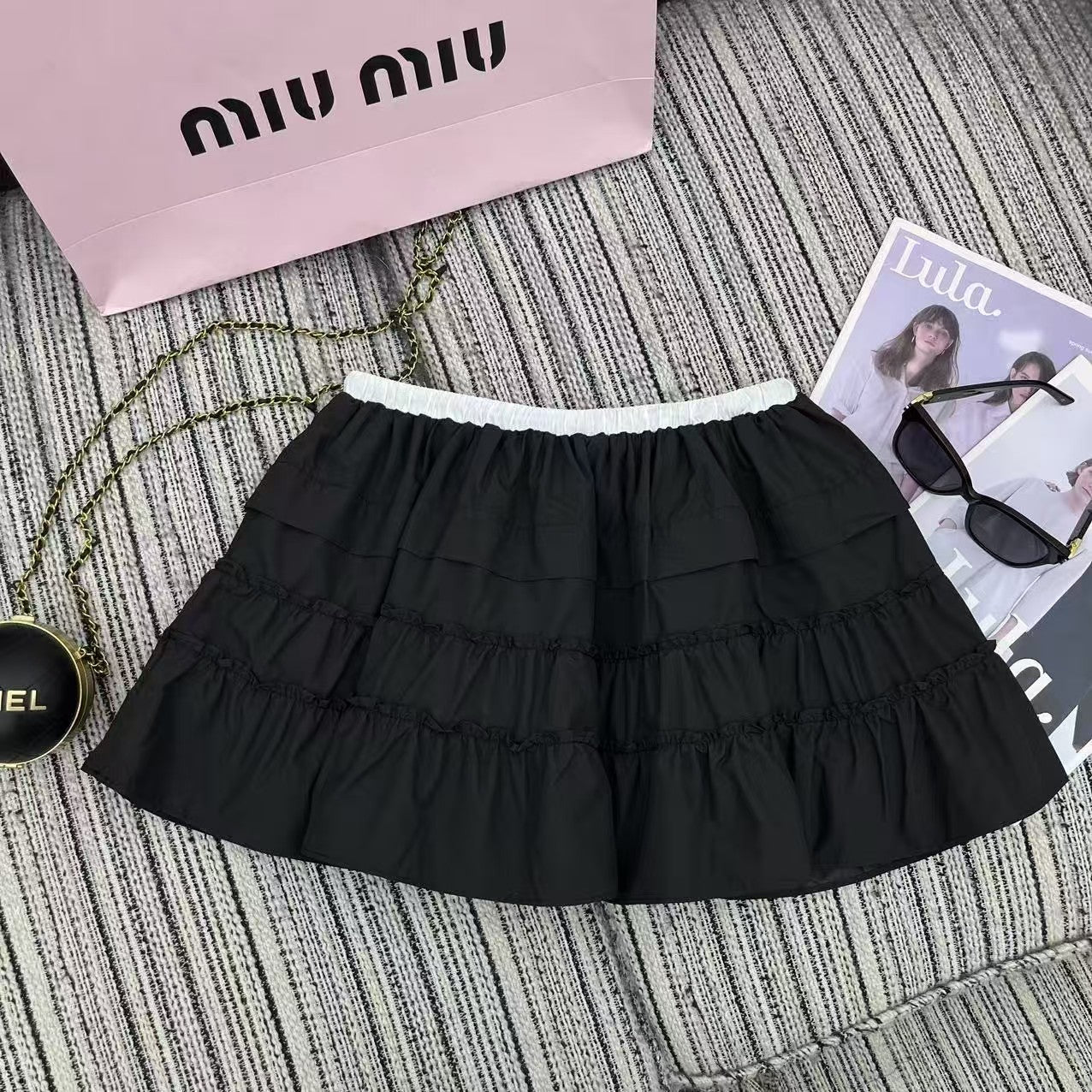 Jupe courte à taille élastique contrastée