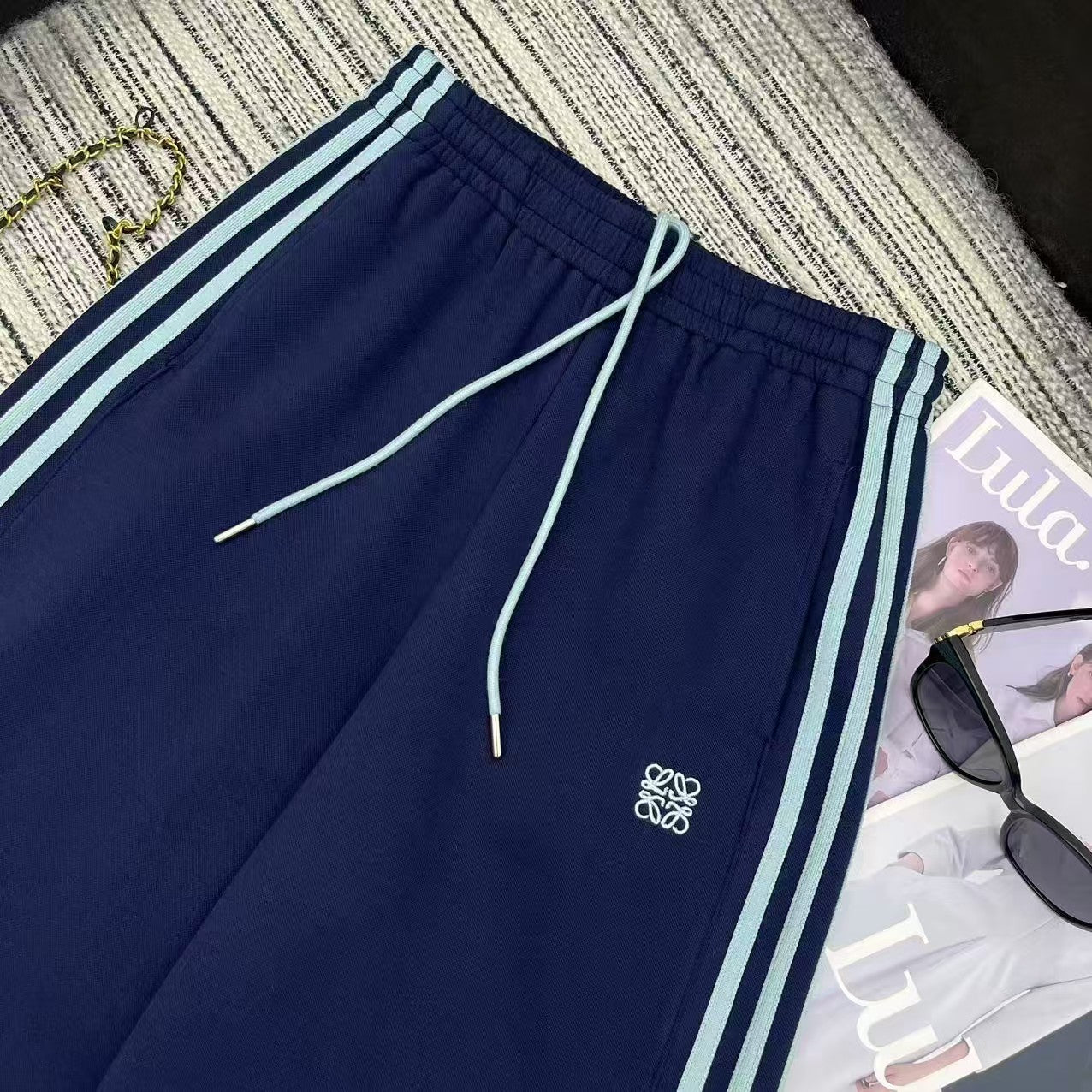 Contrast color short-sleeved elastic waist wide-leg pants suit