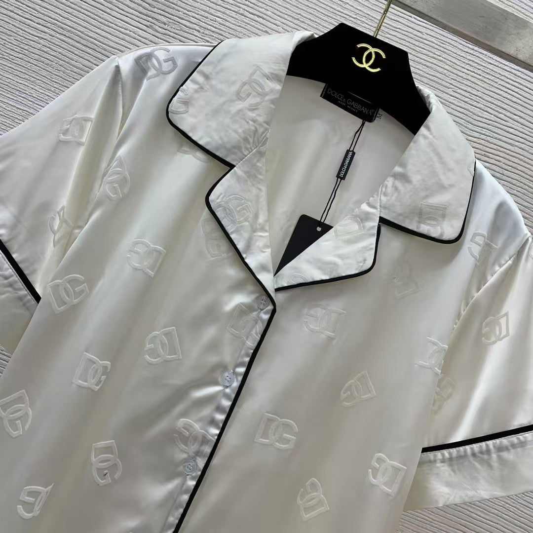 Flocking letter logo set