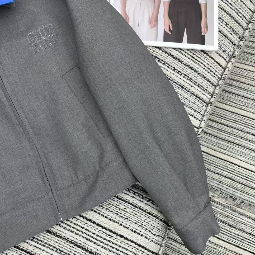 Veste à revers et double col début de printemps 25