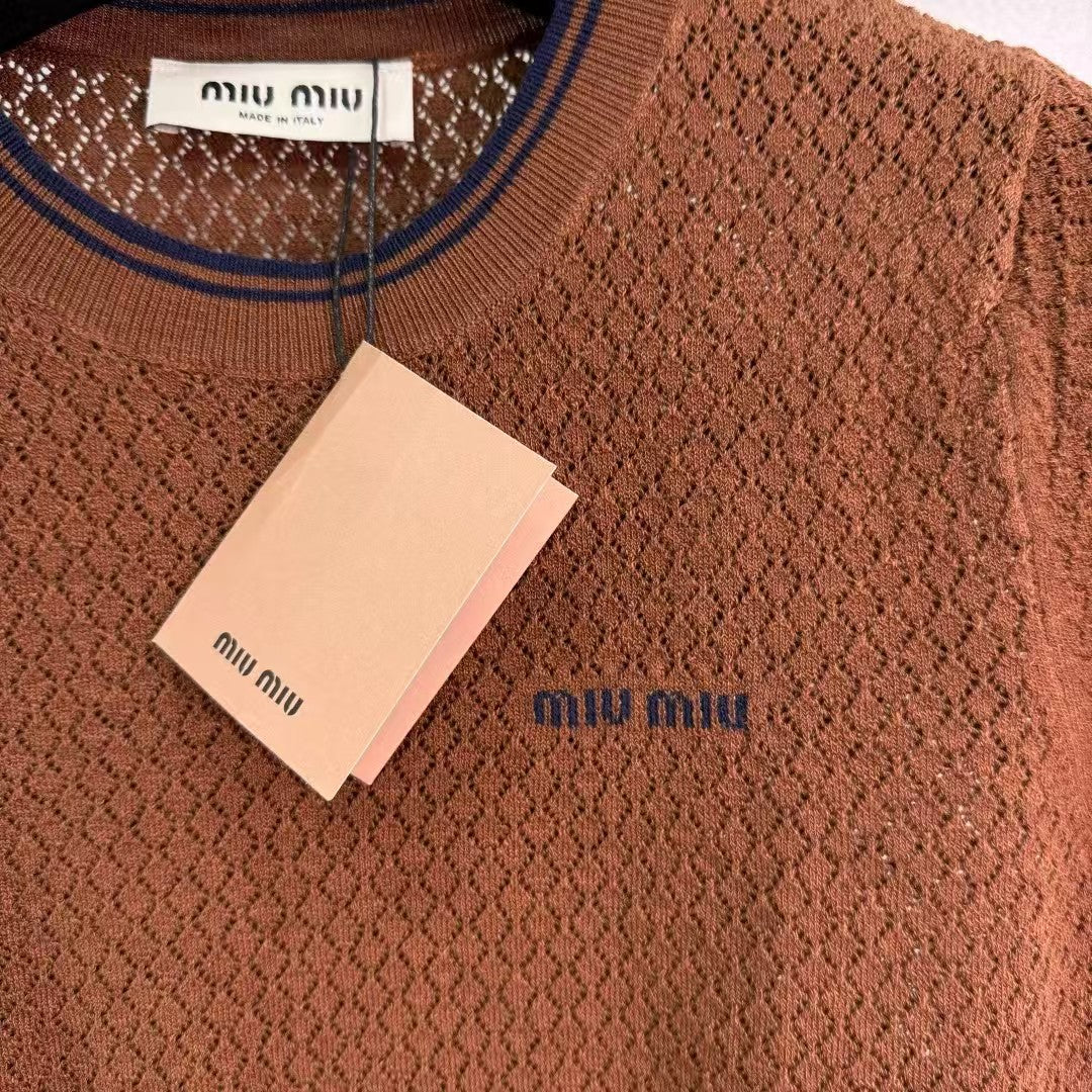 Hohlstrick-Rundhalsausschnitt, kurze Ärmel