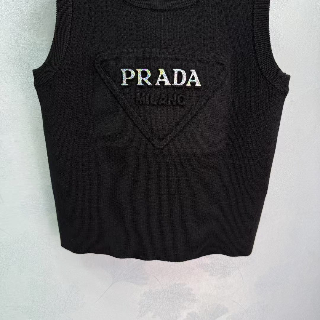 Strick-Westentop mit Rundhalsausschnitt