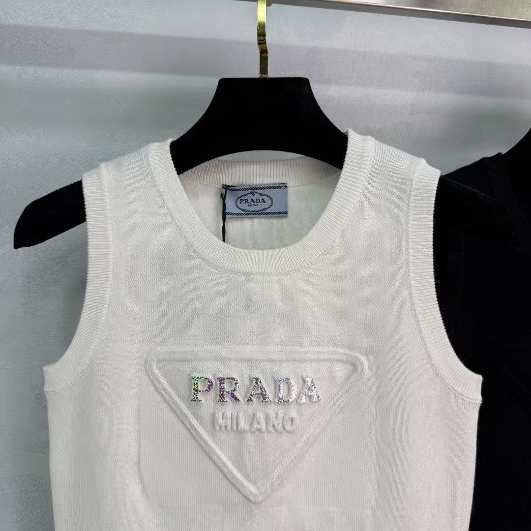 Strick-Westentop mit Rundhalsausschnitt