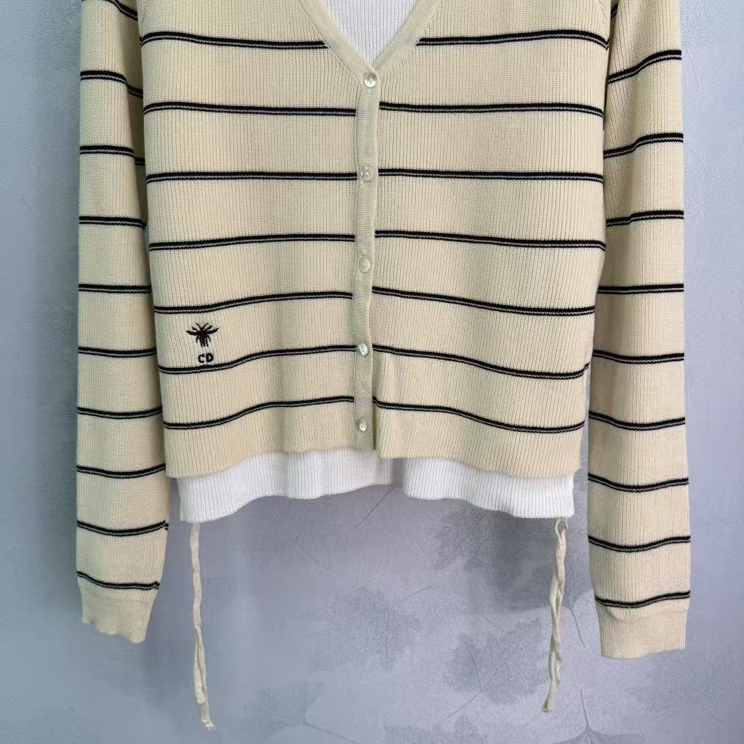 Fake two-piece long-sleeved cardigan