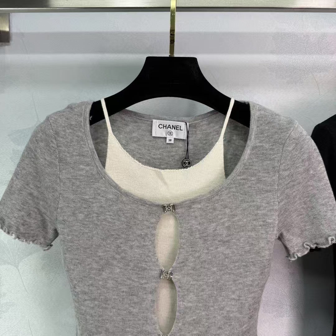 Fake two-piece hollow knit short sleeves