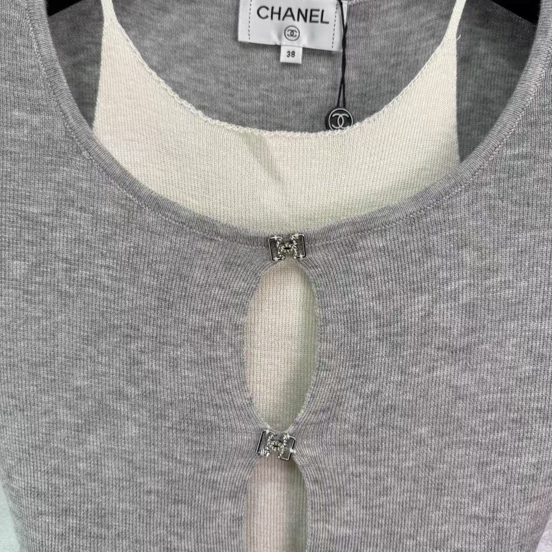 Fake two-piece hollow knit short sleeves