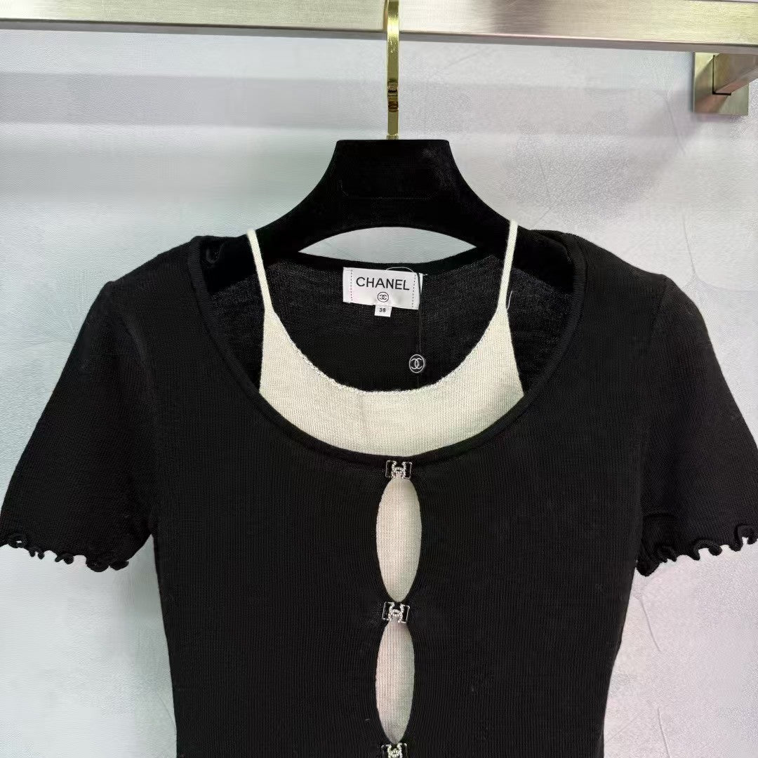 Fake two-piece hollow knit short sleeves