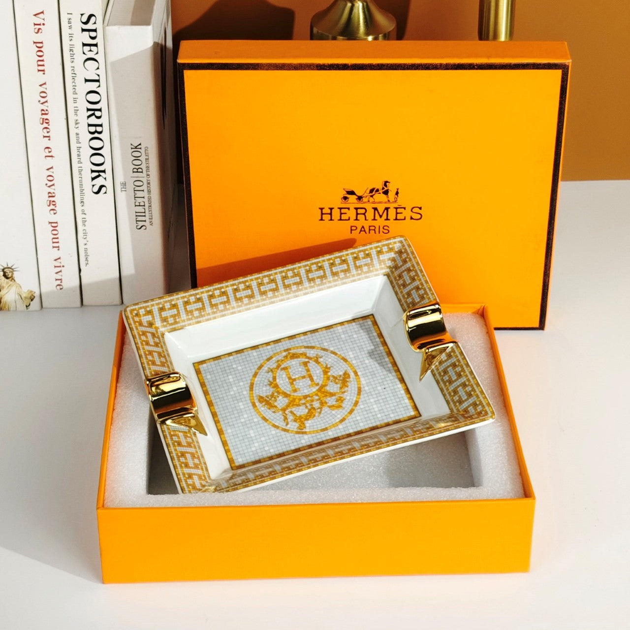 Cendrier classique de luxe en porcelaine antique