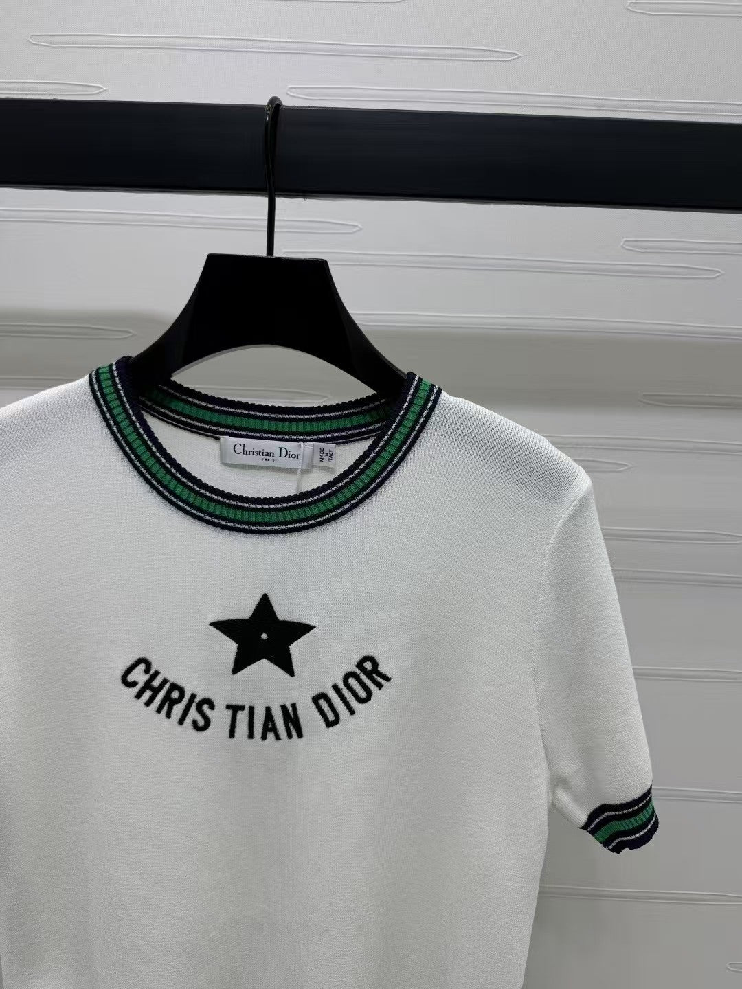 Manches courtes en tricot avec logo brodé