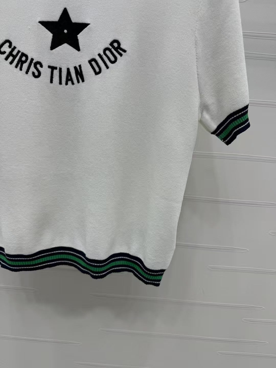 Manches courtes en tricot avec logo brodé