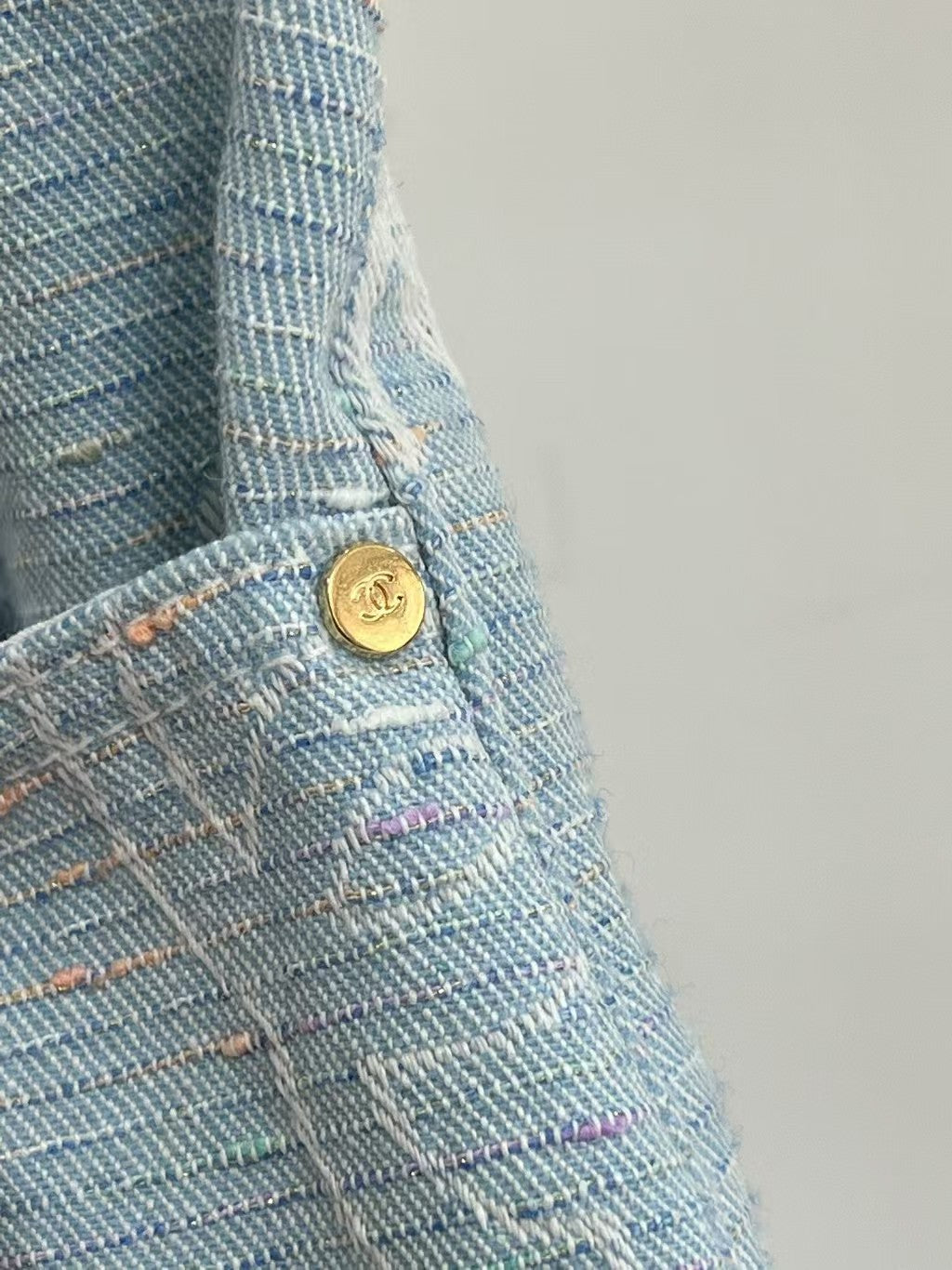 Light jacquard all over print denim shorts