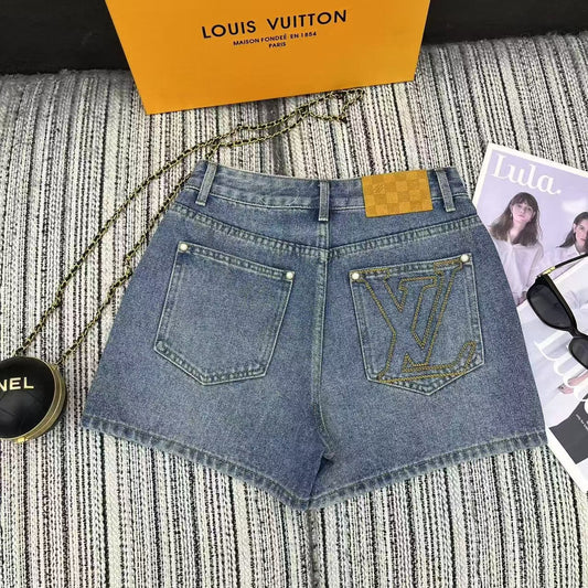 embroidered letter pocket denim shorts