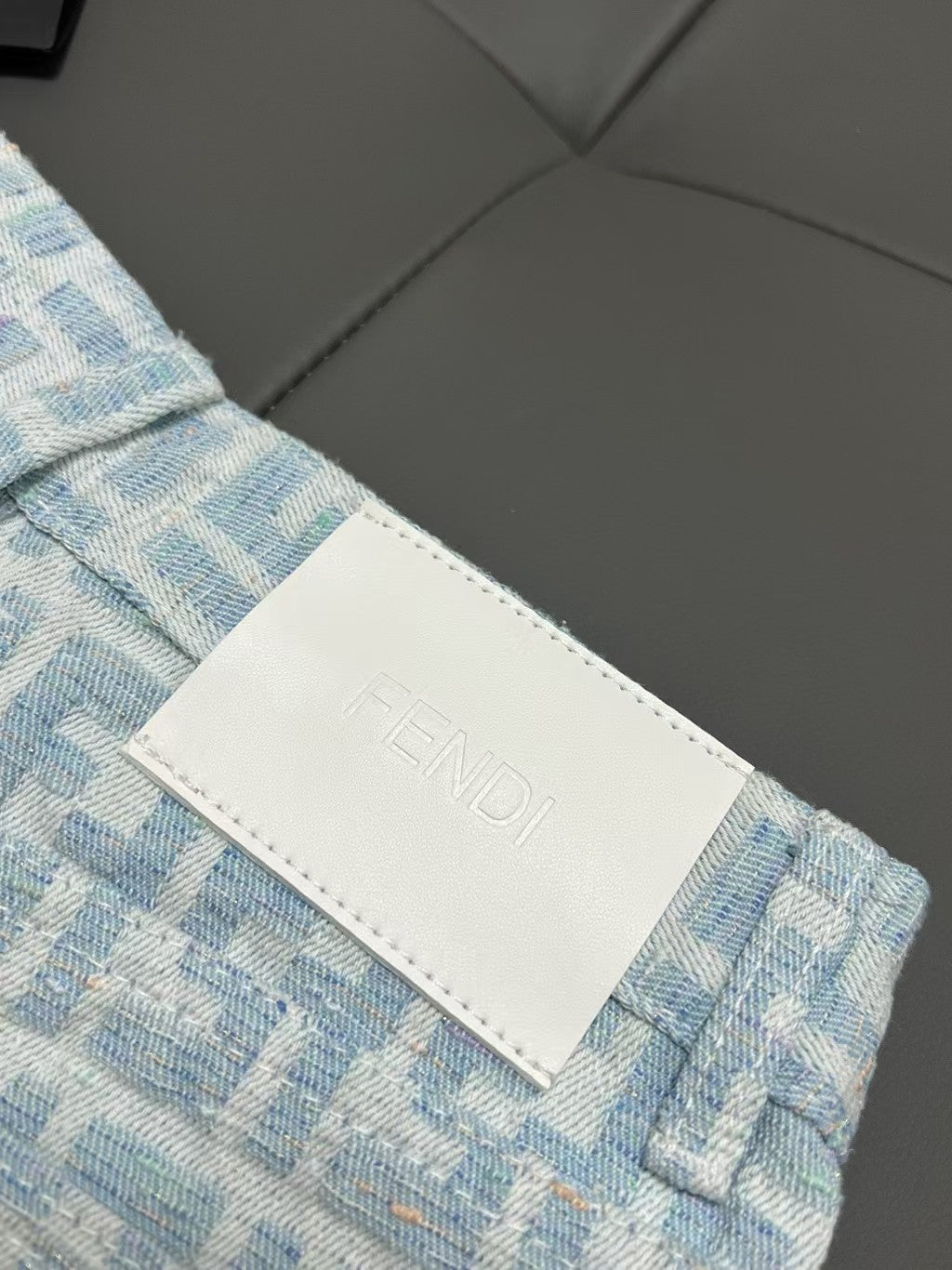 short jacquard imprimé all over