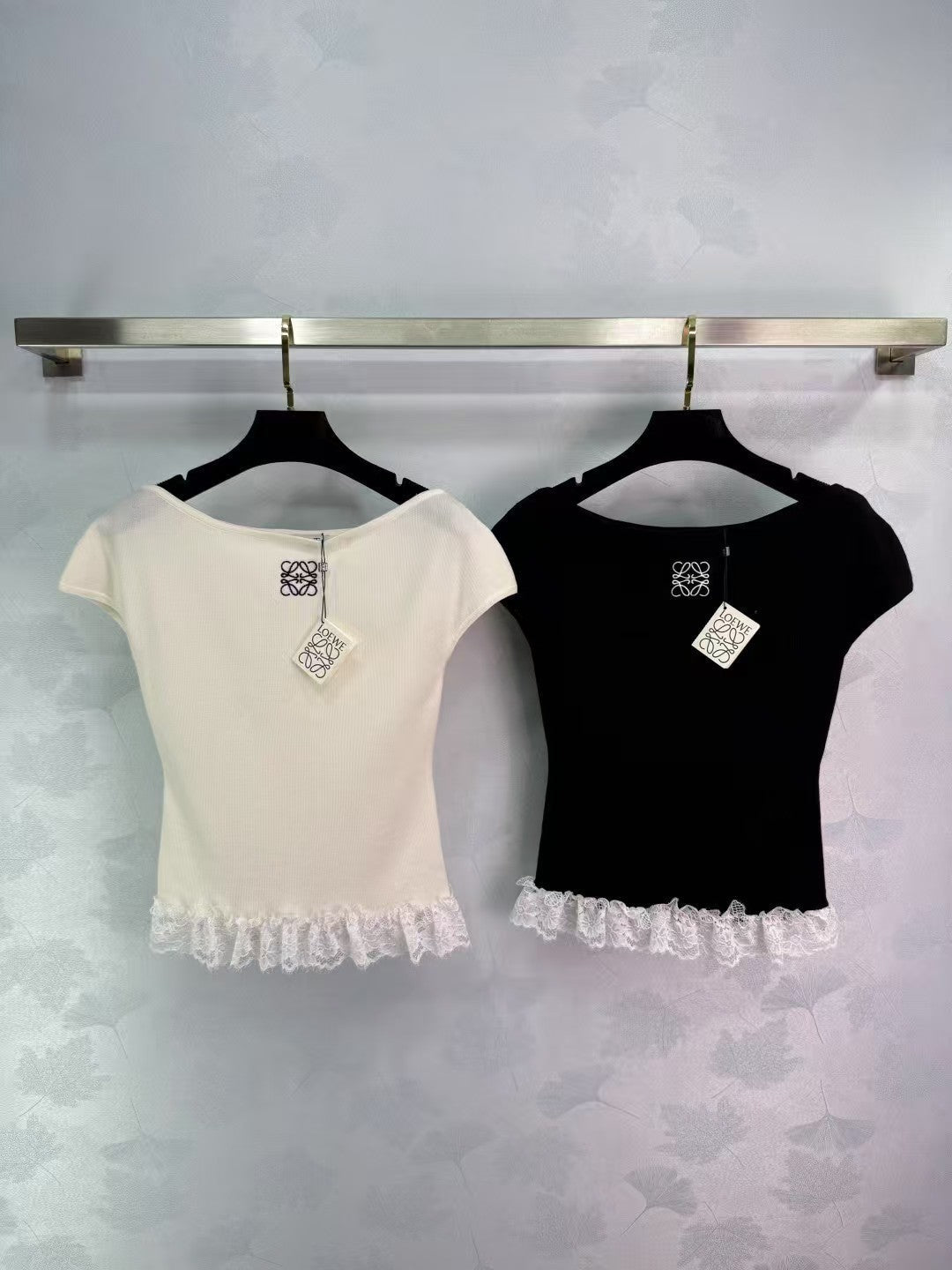 Manches courtes en dentelle de style nouveau pour l'été