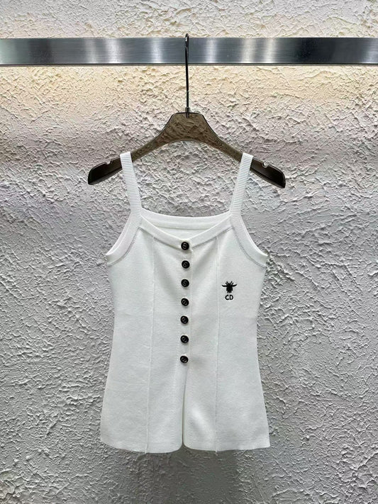Button knitted suspenders