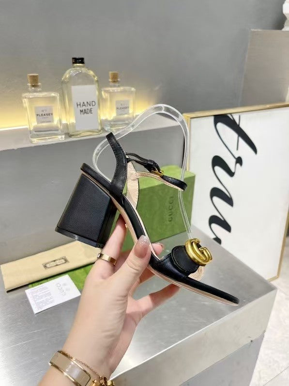 Sandales classiques et polyvalentes