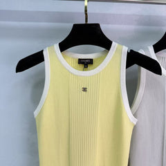 New knitted round neck vest dress